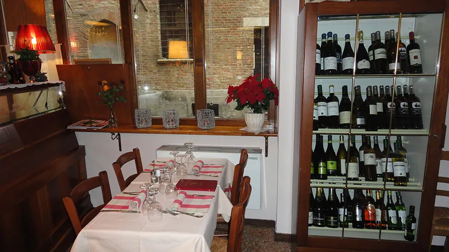Piatti e ambienti dell'Osteria dal Capo